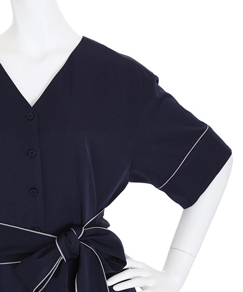 LAGUNAMOON（ラグナムーン）の「パイピング　パジャマオールインワン（つなぎ/オールインワン・レディース・ホワイト/ネイビー・SMALL/MEDIUM）」の9枚目の写真