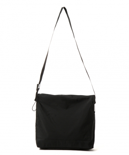 GLOBAL WORK（グローバルワーク）の「ナイロンカラーショルダー/760920（ショルダーバッグ・メンズ・ホワイト/ブラック/オレンジ/ネイビー・FREE）」の15枚目の写真