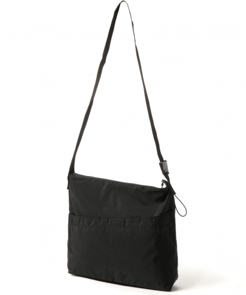 GLOBAL WORK（グローバルワーク）の「ナイロンカラーショルダー/760920（ショルダーバッグ・メンズ・ホワイト/ブラック/オレンジ/ネイビー・FREE）」の13枚目の写真