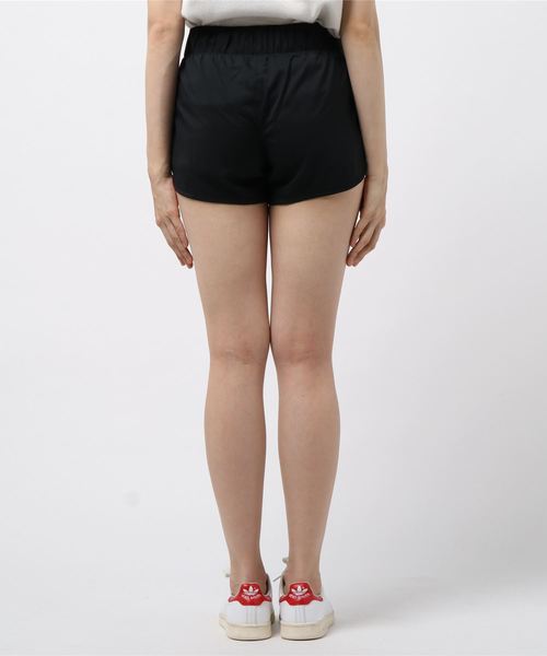 adidas(アディダス)の「M10 ショーツW(その他パンツ・レディース・ブラック/ブラック×ホワイト・LARGE/MEDIUM/SMALL/X-LARGE/X-SMALL)」の4枚目の写真