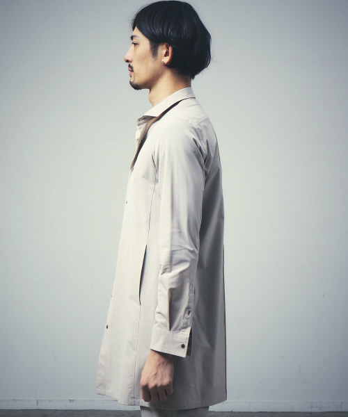 5351 POUR LES HOMMES（ゴーサンゴーイチプールオム）の「2WAYストレッチナイロンロングシャツ（シャツ/ブラウス・メンズ・ライトグレー/ブラック/ブルー・44/46/48）」の11枚目の写真