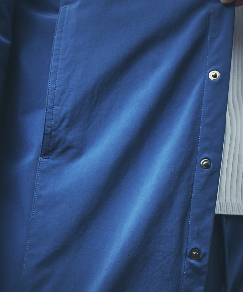 5351 POUR LES HOMMES（ゴーサンゴーイチプールオム）の「2WAYストレッチナイロンロングシャツ（シャツ/ブラウス・メンズ・ライトグレー/ブラック/ブルー・44/46/48）」の7枚目の写真