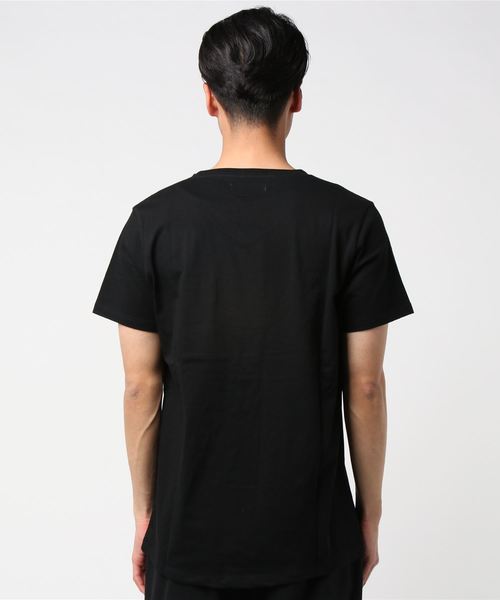 AZ by junhashimoto（エーゼイ バイ ジュンハシモト）の「AZ by junhashimoto(エーゼイ バイ ジュンハシモト)ポケット付プリントＴシャツ（Tシャツ/カットソー・メンズ・オフホワイト/ブラック/ネイビー・MEDIUM/SMALL/X-LARGE/LARGE）」の6枚目の写真