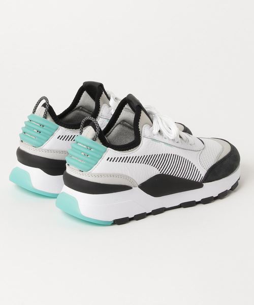 PUMA（プーマ）の「RS-0 RE-INVENTION（スニーカー・メンズ・ホワイト×パープル・27.5cm/28.5cm/28.0cm/24.5cm/22.5cm/26.5cm/23.0cm/24.0cm/27.0cm/30.0cm/25.5cm/25.0cm/26.0cm/29.0cm/23.5cm）」の2枚目の写真