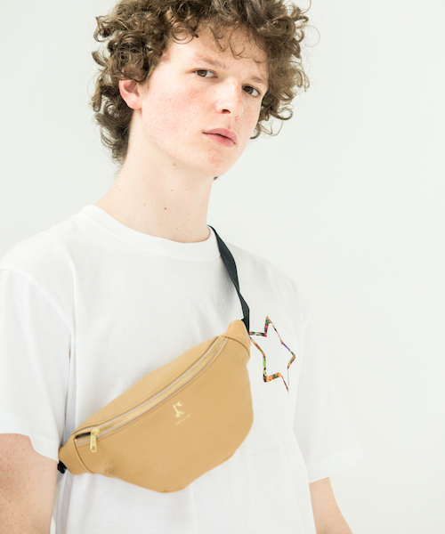 rehacer（レアセル）の「rehacer : Cow Leather Waist Bag Made in Japan / カウレザー ウエストバッグ メイドインジャパン（ショルダーバッグ・メンズ・ブラック/ベージュ/ネイビー/ブラウン/ピンク/イエロー・FREE）」の3枚目の写真