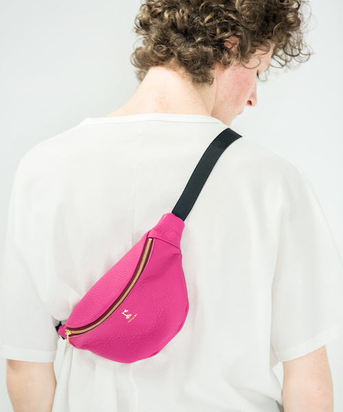 rehacer（レアセル）の「rehacer : Cow Leather Waist Bag Made in Japan / カウレザー ウエストバッグ メイドインジャパン（ショルダーバッグ・メンズ・ブラック/ベージュ/ネイビー/ブラウン/ピンク/イエロー・FREE）」の13枚目の写真