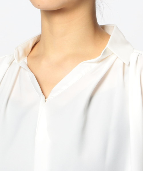 NARACAMICIE(ナラカミーチェ)の「ナチュラルストレッチドレープシャツ(シャツ/ブラウス・レディース・ホワイト/ネイビー/カーキ・MEDIUM/X-LARGE)」の13枚目の写真