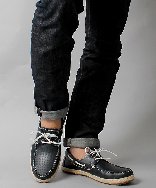 MEN'S BIGI(メンズビギ)の「【WANDER SHOES(ワンダーシューズ)】別注/デッキシューズ(スリッポン)(モカシン/デッキシューズ・メンズ・ホワイト×ネイビー/ネイビー/トリコロール・SMALL/MEDIUM/LARGE)」の3枚目の写真