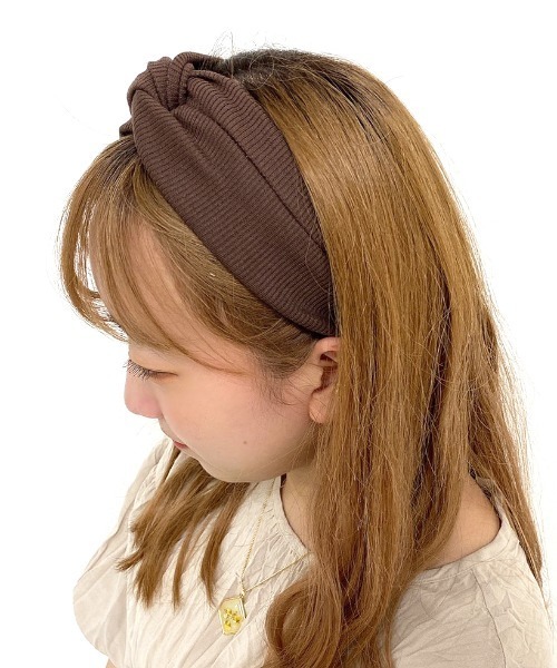 apres jour（アプレジュール）の「【apres jour×ARIAZ】ねじりターバン（ヘアバンド・レディース・ブラック/ダークブラウン/ベージュ/ミント・FREE）」の3枚目の写真