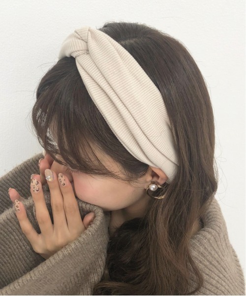 apres jour（アプレジュール）の「【apres jour×ARIAZ】ねじりターバン（ヘアバンド・レディース・ブラック/ダークブラウン/ベージュ/ミント・FREE）」の8枚目の写真