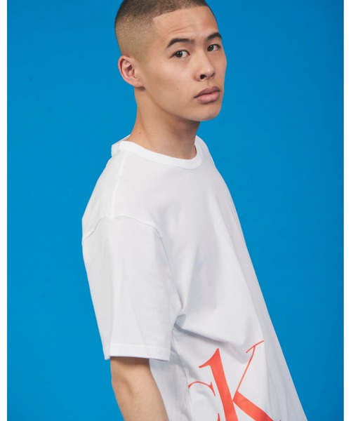 Calvin Klein Underwear(カルバンクラインアンダーウェア)の「CK ONE カモフラージュ ロゴ Tシャツ(Tシャツ/カットソー・メンズ・ホワイト・S/M/L/XL)」の2枚目の写真