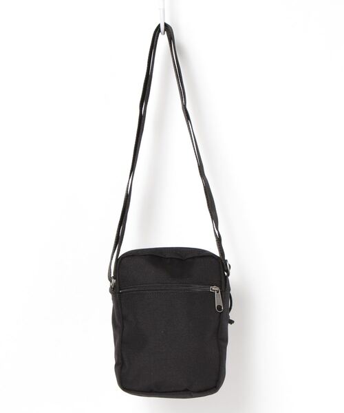 EASTPAK（イーストパック ）の「EASTPAK / THE ONE（ボディバッグ/ウエストポーチ・メンズ・ワインレッド/レッド/ブラック・ONE SIZE）」の4枚目の写真