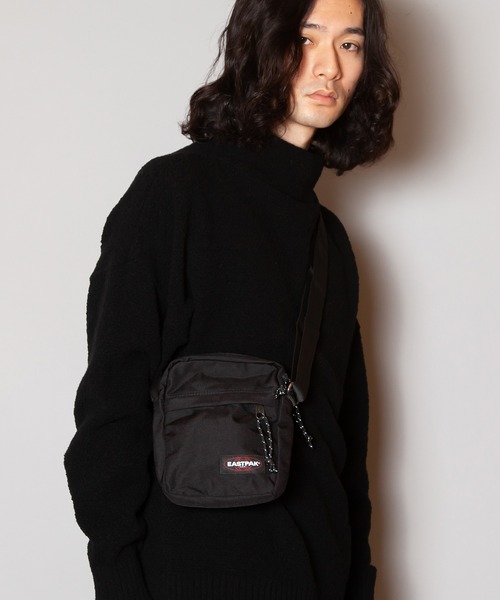 EASTPAK（イーストパック ）の「EASTPAK / THE ONE（ボディバッグ/ウエストポーチ・メンズ・ワインレッド/レッド/ブラック・ONE SIZE）」の11枚目の写真