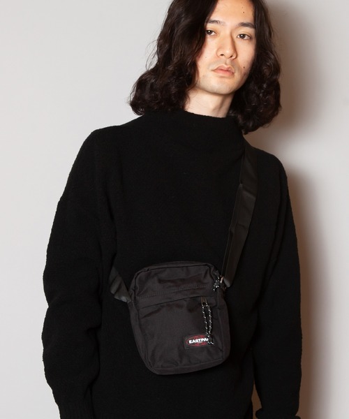 EASTPAK（イーストパック ）の「EASTPAK / THE ONE（ボディバッグ/ウエストポーチ・メンズ・ワインレッド/レッド/ブラック・ONE SIZE）」の12枚目の写真