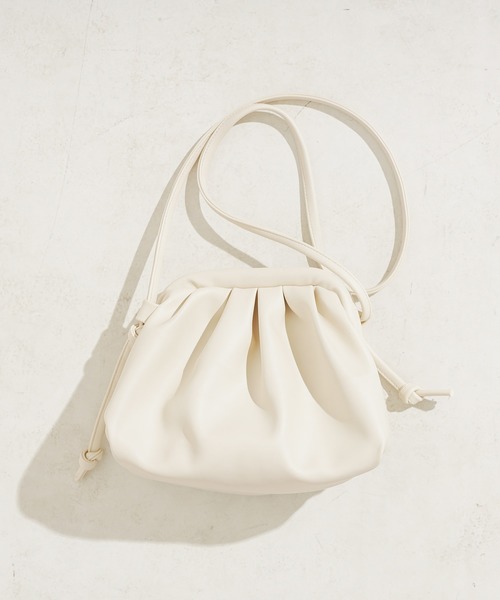 natural couture（ナチュラルクチュール）の「ガマ口ミニショルダーバッグ（ショルダーバッグ・レディース・ブラック/ベージュ/アイボリー/その他1・FREE）」の2枚目の写真