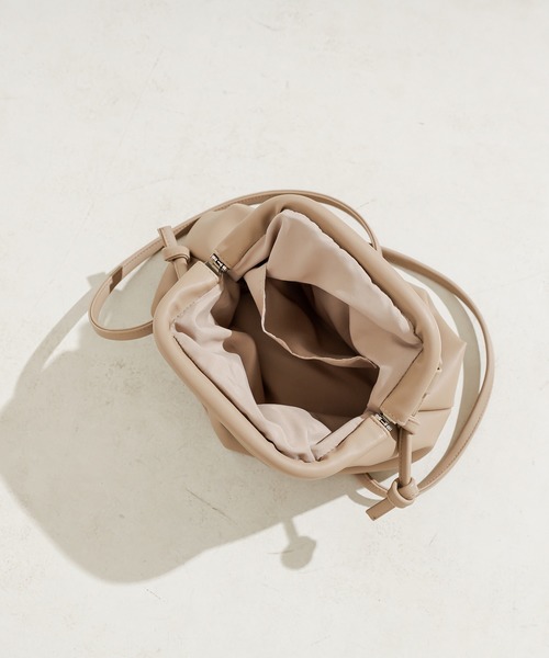 natural couture（ナチュラルクチュール）の「ガマ口ミニショルダーバッグ（ショルダーバッグ・レディース・ブラック/ベージュ/アイボリー/その他1・FREE）」の6枚目の写真