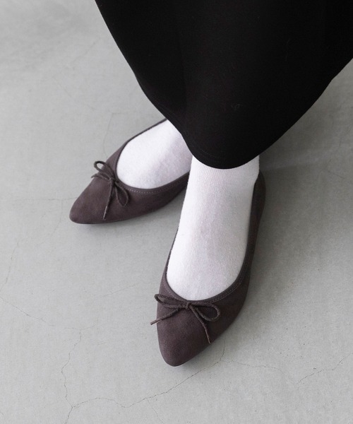menue（メヌエ）の「ふわカル ポインテッドトゥ バレエシューズ（バレエシューズ・レディース・グレイッシュベージュ/ブラック/パイソン/ブラウン系その他/レッド系その他/アッシュグレー/ライトグリーン/シルバー/グリーン/ベージュ系その他/パープル/レオパード/ブロンズ/ブラウン系その他2/キャメル/アイボリー/アッシュブラウン/ブラック系その他/ブラック系その他2/レッド/ゴールド/ゼブラ/グレー/ブルー/シルバー系/チェック/オレンジ/ホワイト/アニマル/ダークグリーン/シルバー系その他2/レッド系2/レッド系1/ブラウン系その他3/チャコール/オフホワイト/ダークブラウン/オレンジ系その他/ブラック系その他3/ブルー系その他/ブラウン/ピンク/ブラック系その他4・21.5cm/26.5cm/22.0cm/23.5cm/26.0cm/24.0cm/25.5cm/22.5cm/25.0cm/23.0cm/24.5cm/21.0cm）」の12枚目の写真
