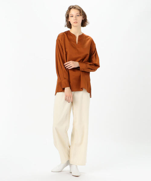 TOMORROWLAND （トゥモローランド）の「コットンシルクサテン キーネックプルオーバー（シャツ/ブラウス・レディース・ダークオレンジ/ホワイト/グレー・36）」の9枚目の写真