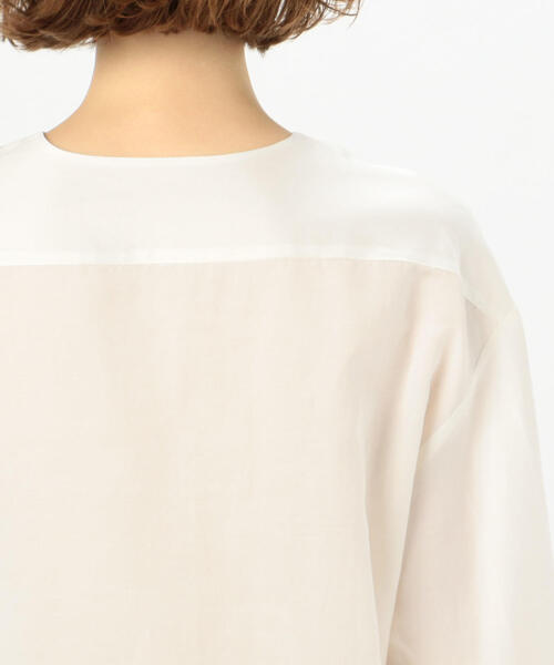 TOMORROWLAND （トゥモローランド）の「コットンシルクサテン キーネックプルオーバー（シャツ/ブラウス・レディース・ダークオレンジ/ホワイト/グレー・36）」の15枚目の写真