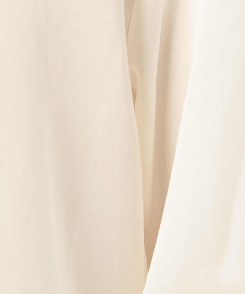 TOMORROWLAND （トゥモローランド）の「コットンシルクサテン キーネックプルオーバー（シャツ/ブラウス・レディース・ダークオレンジ/ホワイト/グレー・36）」の18枚目の写真