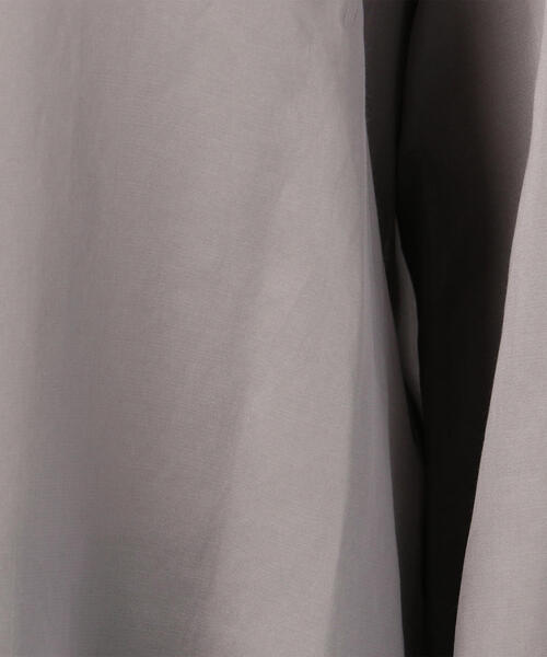 TOMORROWLAND （トゥモローランド）の「コットンシルクサテン キーネックプルオーバー（シャツ/ブラウス・レディース・ダークオレンジ/ホワイト/グレー・36）」の19枚目の写真