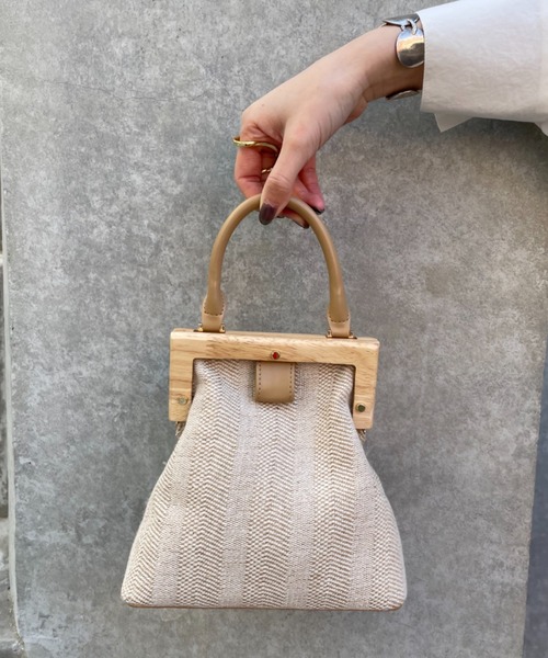 mystic(ミスティック)の「ウッドがま口BAG(ショルダーバッグ・レディース・ブラック/ベージュ・FREE)」の2枚目の写真