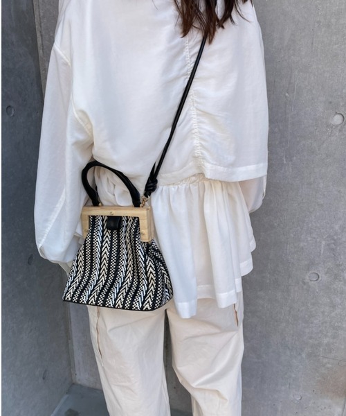 mystic(ミスティック)の「ウッドがま口BAG(ショルダーバッグ・レディース・ブラック/ベージュ・FREE)」の1枚目の写真