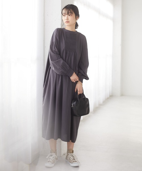 CRAFT STANDARD BOUTIQUE(クラフトスタンダードブティック)の「バック刺繍フロントボタンシャツワンピース *(シャツワンピース・レディース・チャコールグレー/グリーン/オフホワイト/パープル・FREE)」の3枚目の写真