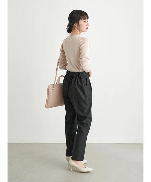 earth music&ecology（アースミュージックアンドエコロジー）の「スタイルアップニット(Vネック)　＊（ニット/セーター・レディース・ブラック/ベージュ/アイボリー/ミント/イエロー/サックスブルー・S/M）」の17枚目の写真