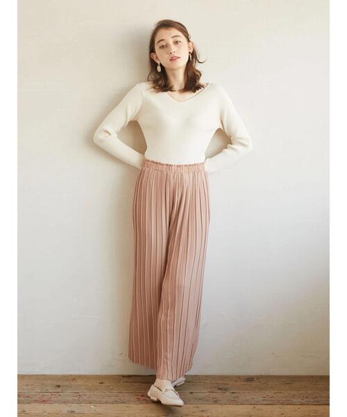 earth music&ecology（アースミュージックアンドエコロジー）の「スタイルアップニット(Vネック)　＊（ニット/セーター・レディース・ブラック/ベージュ/アイボリー/ミント/イエロー/サックスブルー・S/M）」の18枚目の写真