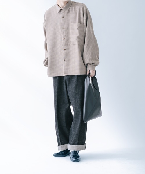 epnok（エプノック）の「三角トートバッグ / epnokロゴ入り（トートバッグ・メンズ・ブラック・FREE）」の2枚目の写真