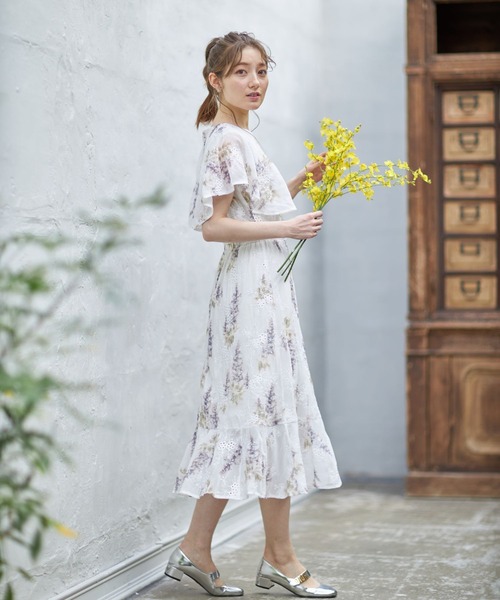 tocco closet（トッコ クローゼット）の「フラワーエンブロイ