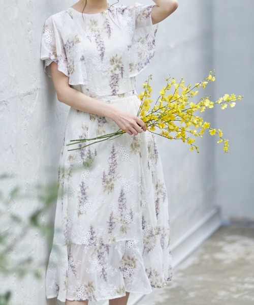 ミルフィーユクローゼット　チューリップフラワー　ワンピース　ホワイト　ドレス mille fille closet by LODISPOTTO（ミルフィーユクローゼット