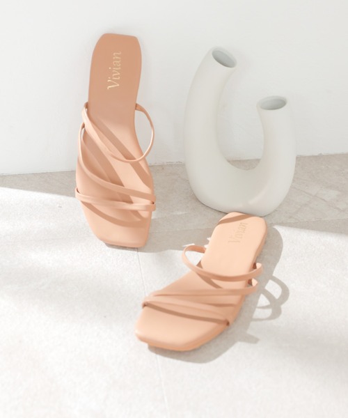 VIVIAN（ヴィヴィアン）の「スクエアトゥアシメ華奢ストラップフラットサンダル（サンダル・レディース・ブラック/イエロー/グリーン/アイボリー/キャメル/パイソン/グレー系その他7/その他18・LL/S/M/L）」の7枚目の写真