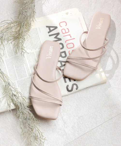 VIVIAN（ヴィヴィアン）の「スクエアトゥアシメ華奢ストラップフラットサンダル（サンダル・レディース・ブラック/イエロー/グリーン/アイボリー/キャメル/パイソン/グレー系その他7/その他18・LL/S/M/L）」の4枚目の写真