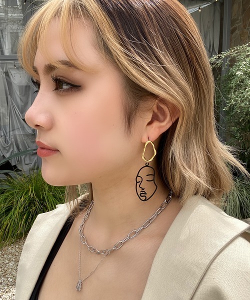 JB ポーシャのピアス セレブ多数愛用 SJX W】DIAMOND ARROW MINI HOOP PIERCED EARRING(6ZP5028)｜SJX