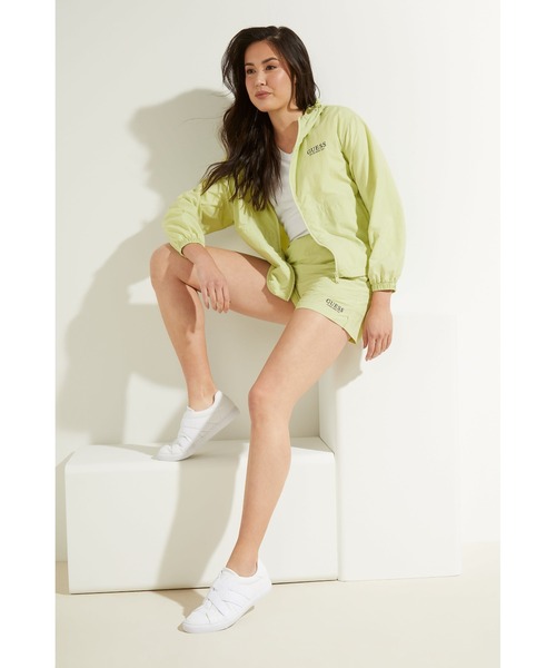 Guess（ゲス）の「Logo Nylon Jacket（ナイロンジャケット・レディース・グリーン/ブラック/ライトブルー・MEDIUM/SMALL/X-SMALL）」の17枚目の写真