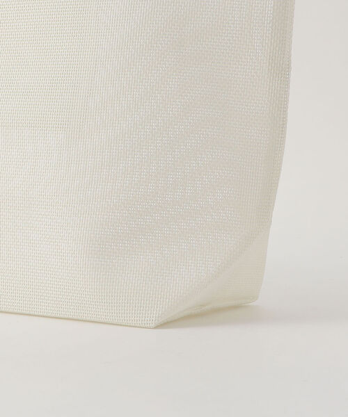 hint hint（ヒントヒント）の「【hint hint/ヒントヒント】メッシュユーティリティトートバッグM（トートバッグ・レディース・ホワイト/シルバー・FREE）」の5枚目の写真