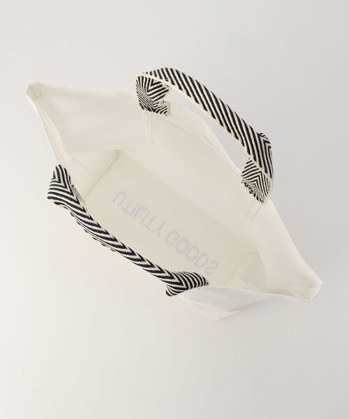 hint hint（ヒントヒント）の「【hint hint/ヒントヒント】メッシュユーティリティトートバッグM（トートバッグ・レディース・ホワイト/シルバー・FREE）」の11枚目の写真