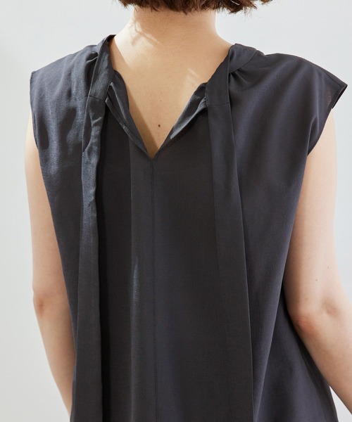 ROPE' PICNIC（ロペピクニック）の「【セットアップ対応】【2WAY】麻調プチハイブラウス（シャツ/ブラウス・レディース・チャコールグレー/キナリ/ダークブラウン/ライトグリーン・38）」の8枚目の写真