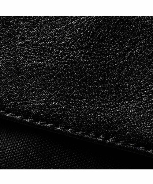 IEDIT（イディット）の「ＩＥＤＩＴ　こだわりのミニポーチ付き　大人きれいめタウンリュック〈ブラック〉（バックパック/リュック・レディース・ブラック・ONE SIZE）」の5枚目の写真