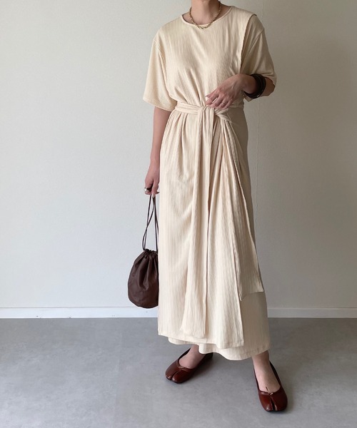 y/m by misato（イムバイミサト）の「ラップカットワンピース（ワンピース・レディース・ブラック/ベージュ/オフホワイト/アイボリー・FREE）」の3枚目の写真
