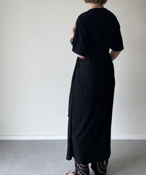 y/m by misato（イムバイミサト）の「ラップカットワンピース（ワンピース・レディース・ブラック/ベージュ/オフホワイト/アイボリー・FREE）」の5枚目の写真