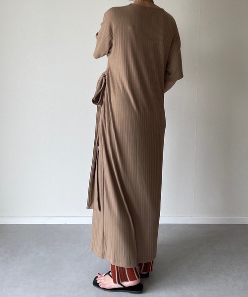 y/m by misato（イムバイミサト）の「ラップカットワンピース（ワンピース・レディース・ブラック/ベージュ/オフホワイト/アイボリー・FREE）」の9枚目の写真