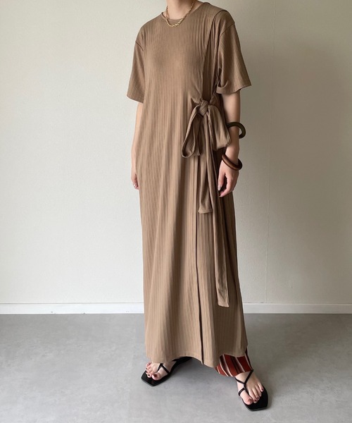 y/m by misato（イムバイミサト）の「ラップカットワンピース（ワンピース・レディース・ブラック/ベージュ/オフホワイト/アイボリー・FREE）」の6枚目の写真