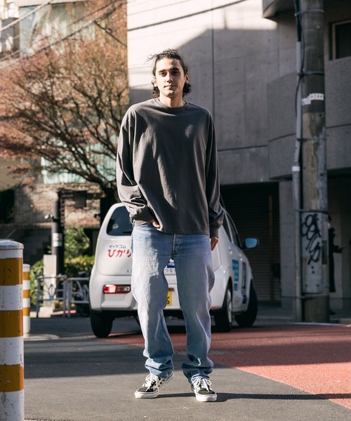 GILDAN(ギルダン)の「Gildan / ギルダン ドロップショルダークルーネックカットソー ビッグシルエット 無地 長袖Tシャツ(Tシャツ/カットソー・メンズ・ホワイト/ライトブルー/ブラック/ダークブラウン/ネイビー/グレー/オリーブ/イエロー/チャコール/オレンジ/アッシュグレー・S/L/2XL/XL/3XL/M)」の20枚目の写真