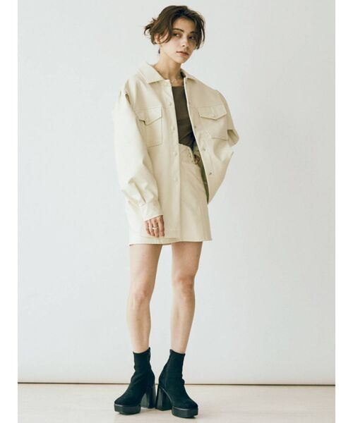 EVRIS（エヴリス）の「フェイクレザーミニスカート【セットアップ着用可能】（スカート・レディース・ブラウン/アイボリー/ブラック・SMALL/MEDIUM）」の11枚目の写真