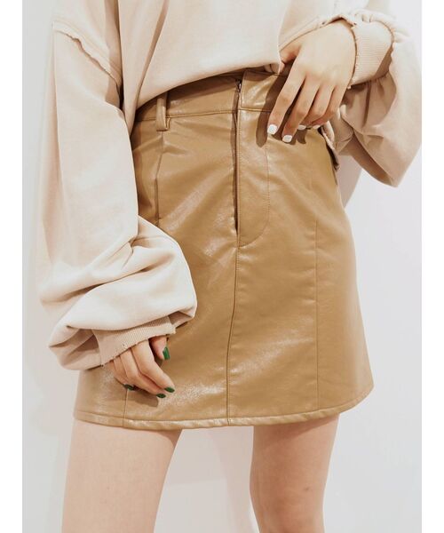 EVRIS（エヴリス）の「フェイクレザーミニスカート【セットアップ着用可能】（スカート・レディース・ブラウン/アイボリー/ブラック・SMALL/MEDIUM）」の13枚目の写真