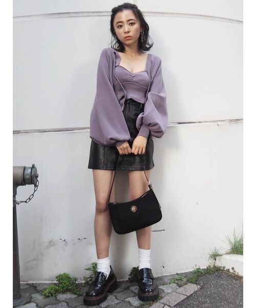 EVRIS（エヴリス）の「フェイクレザーミニスカート【セットアップ着用可能】（スカート・レディース・ブラウン/アイボリー/ブラック・SMALL/MEDIUM）」の18枚目の写真