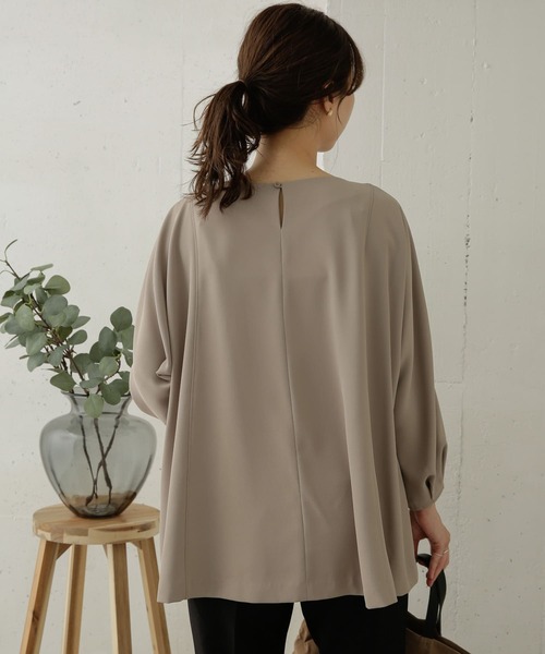 URBAN RESEARCH DOORS(アーバンリサーチドアーズ)の「タックスリーブチュニックブラウス(シャツ/ブラウス・レディース・グレー系その他/グリーン/ネイビー・ONE)」の6枚目の写真